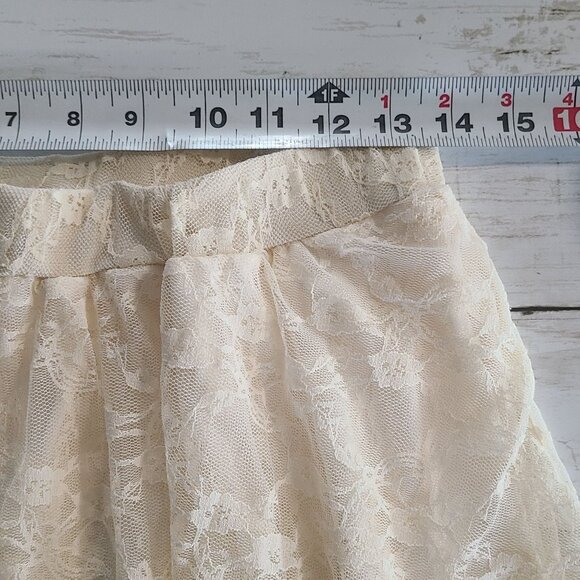 Boutique Lace Skirt Romper Shorts Cream Large NEW Fairycore Romantic Feminine - Picture 4 of 7